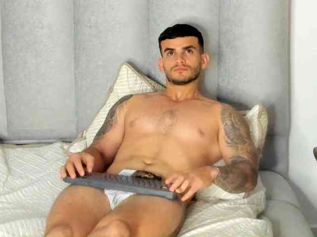 RICARDOGO19 Live Webcam on BongaCams