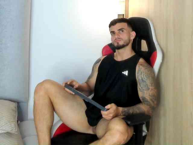 RICARDOGO19 Sex Cam Show