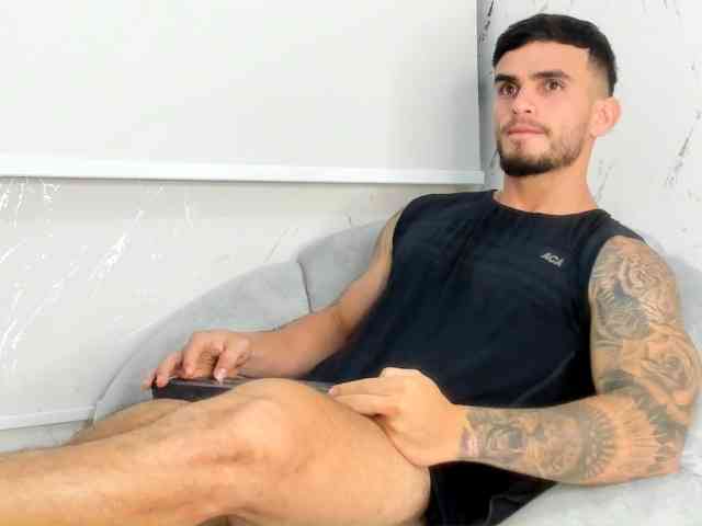 RICARDOGO19 Sex Cam Show
