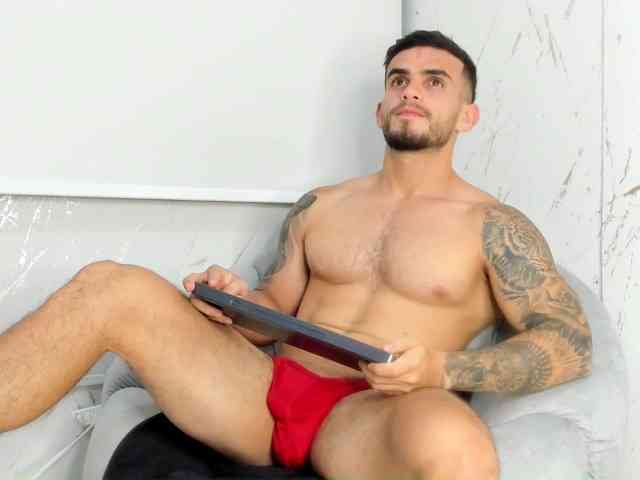 RICARDOGO19 Sex Cam Show