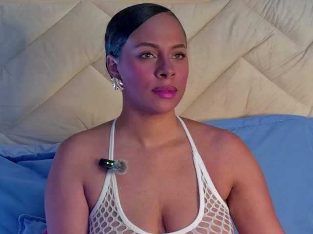 Madeleinxxx live cam on BongaCams