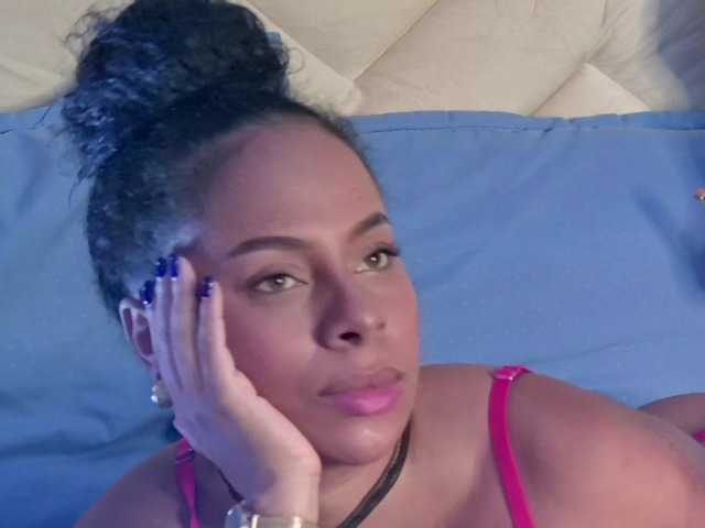 Madeleinxxx live cam on BongaCams