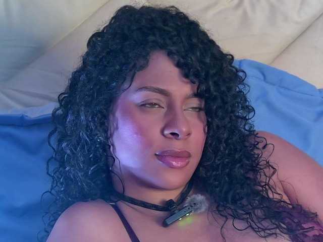 Madeleinxxx live cam on BongaCams