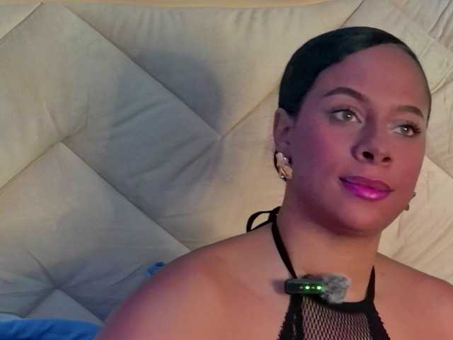 Madeleinxxx live cam on BongaCams