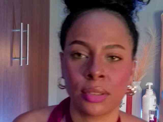 Madeleinxxx webcam