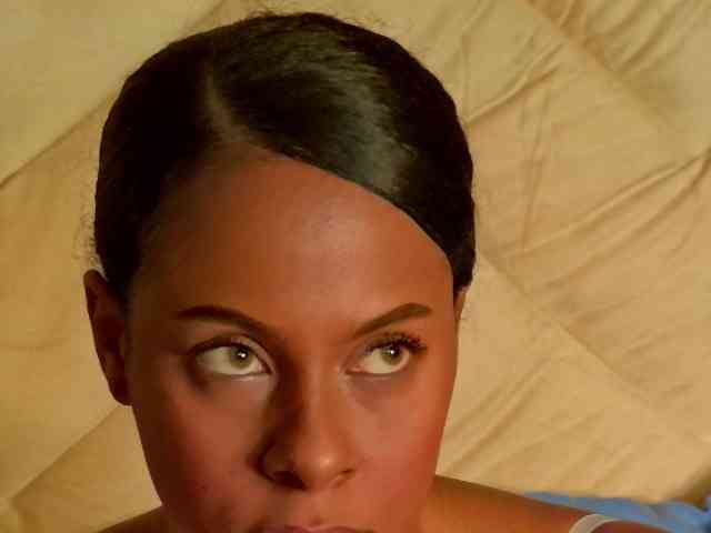 Madeleinxxx webcam