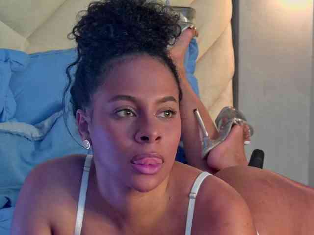 Madeleinxxx webcam