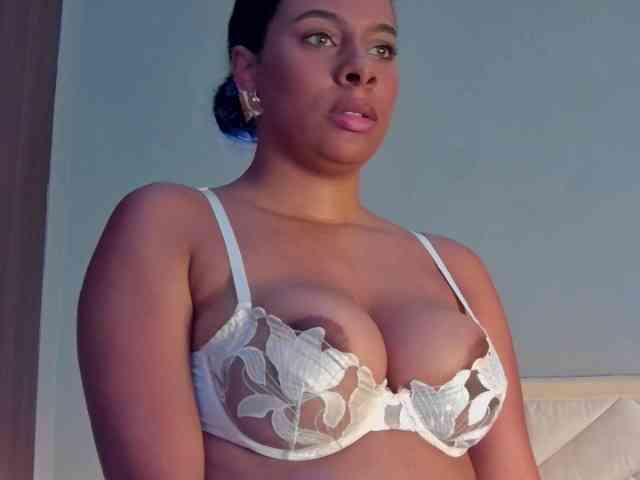 Madeleinxxx webcam
