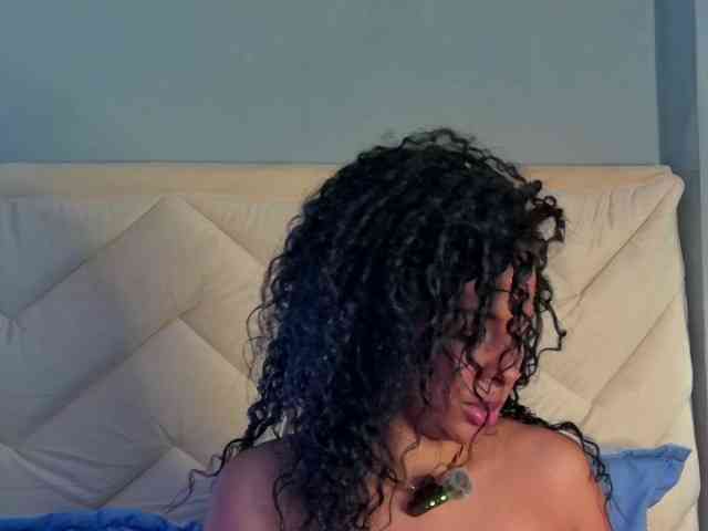 Madeleinxxx webcam