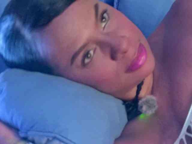 Madeleinxxx webcam
