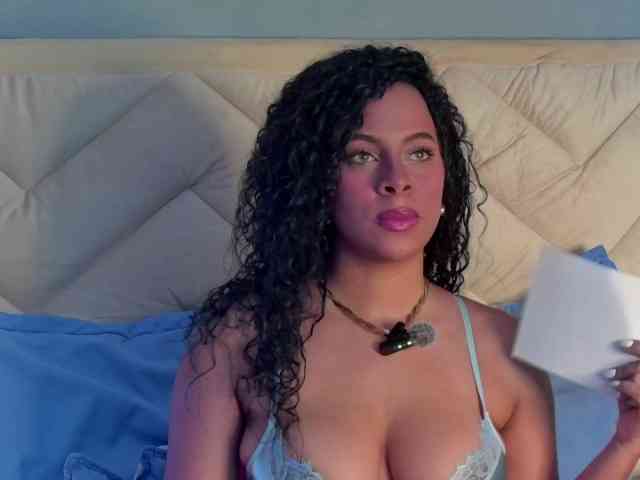 Madeleinxxx webcam