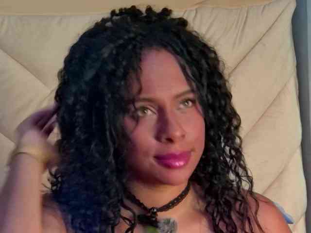 Madeleinxxx webcam