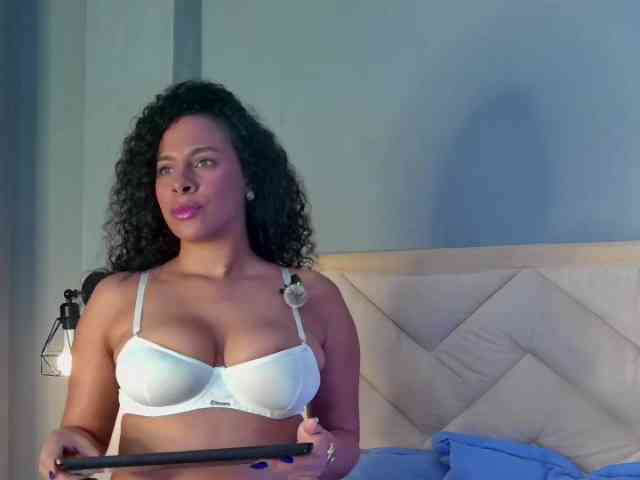 Madeleinxxx webcam