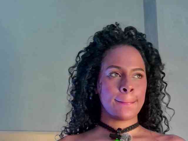 Madeleinxxx webcam