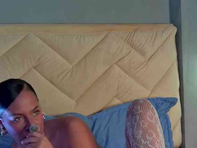 Madeleinxxx webcam