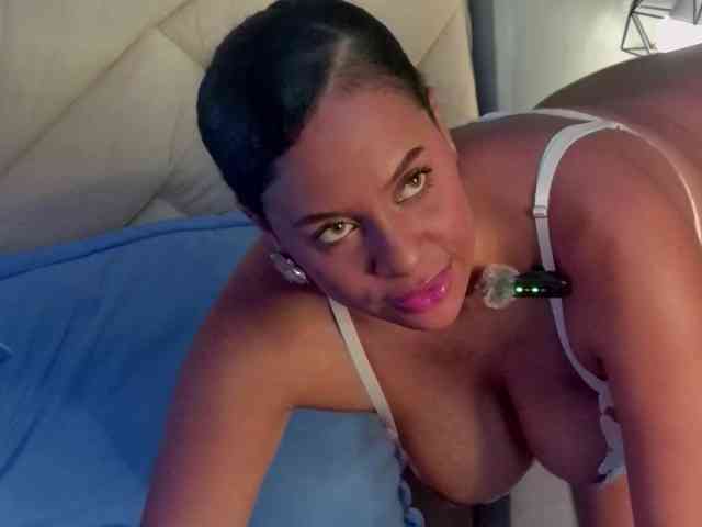 Madeleinxxx webcam