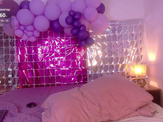 sophia-brunette live cam on BongaCams