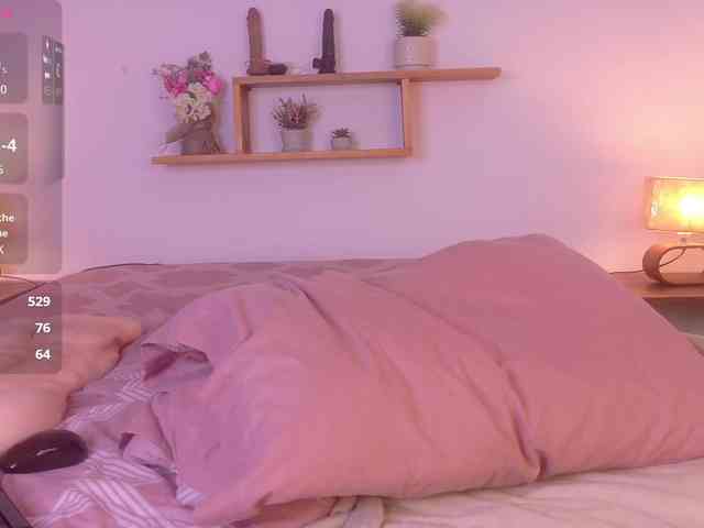 sophia-brunette webcam