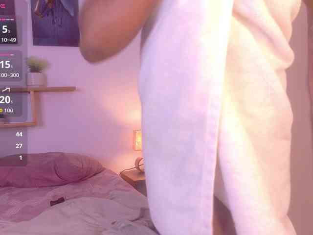 sophia-brunette webcam