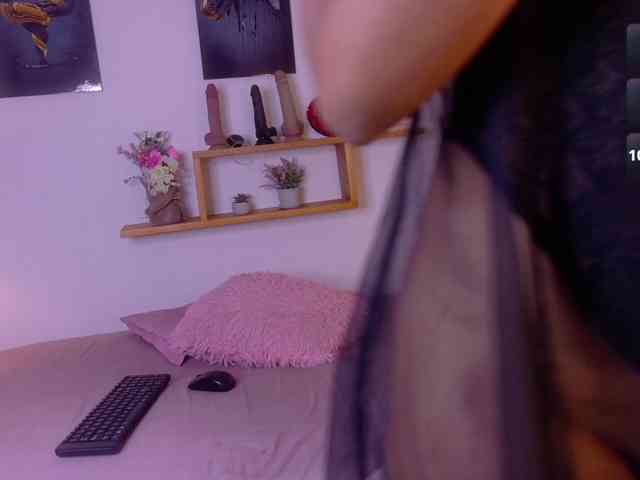 sophia-brunette webcam
