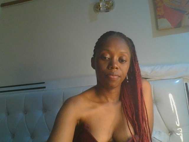 Juicygirl98 live cam on BongaCams