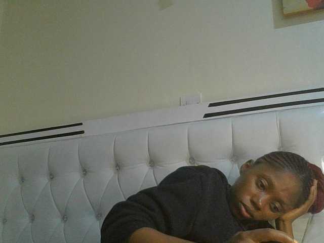 Juicygirl98 live cam on BongaCams