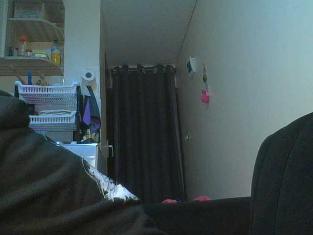 Juicygirl98 live cam on BongaCams
