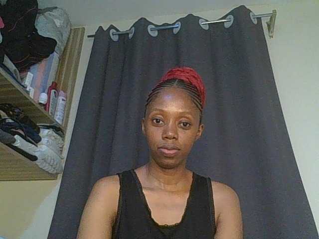 Juicygirl98 live cam on BongaCams