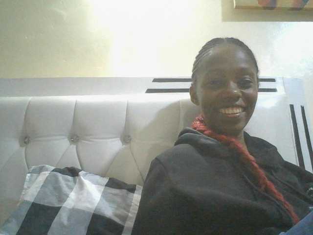 Juicygirl98 live cam on BongaCams