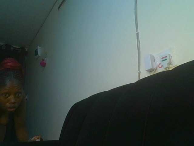 Juicygirl98 live cam on BongaCams