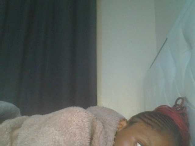 Juicygirl98 live cam on BongaCams