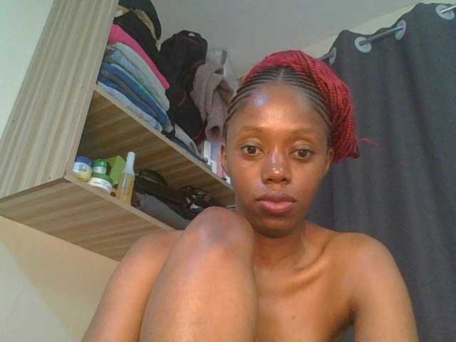 Juicygirl98 live cam on BongaCams
