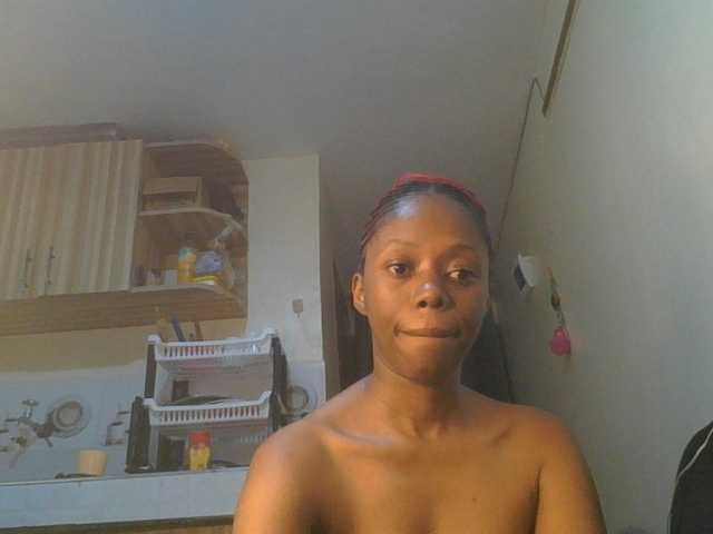 Juicygirl98 live cam on BongaCams