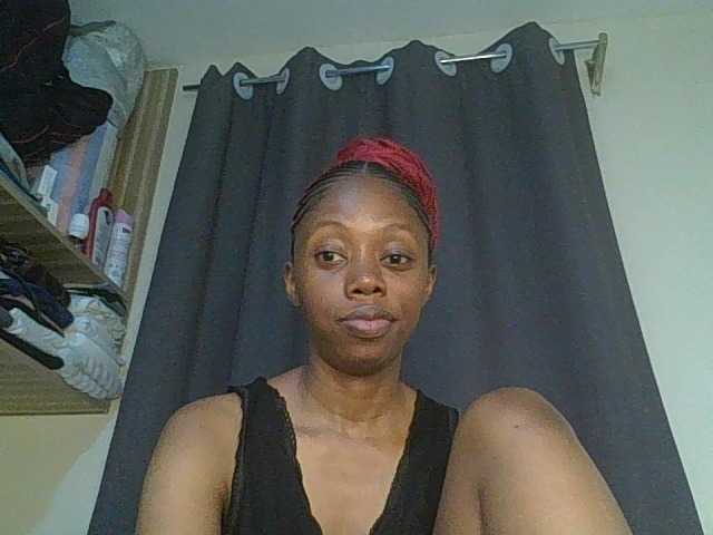 Juicygirl98 live cam on BongaCams