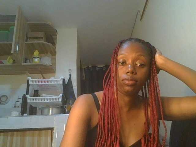 Juicygirl98 live cam on BongaCams