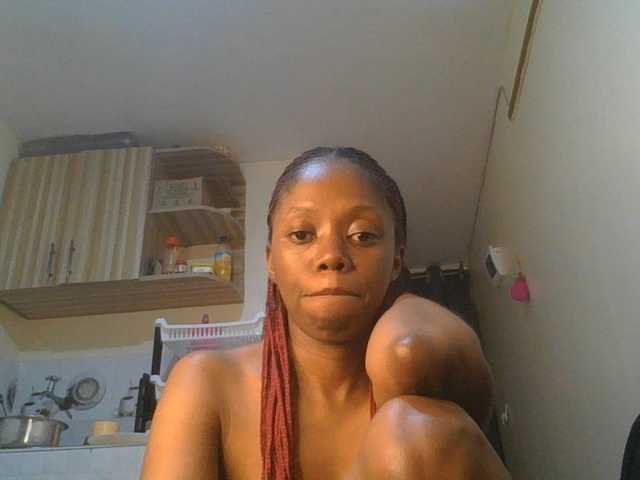 Juicygirl98 live cam on BongaCams
