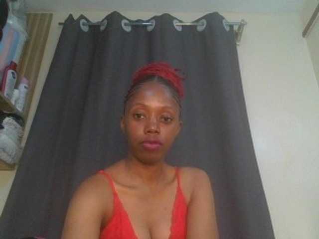 Juicygirl98 live cam on BongaCams