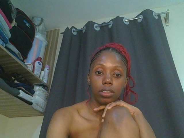 Juicygirl98 live cam on BongaCams