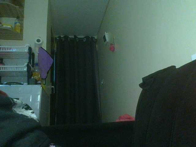 Juicygirl98 live cam on BongaCams