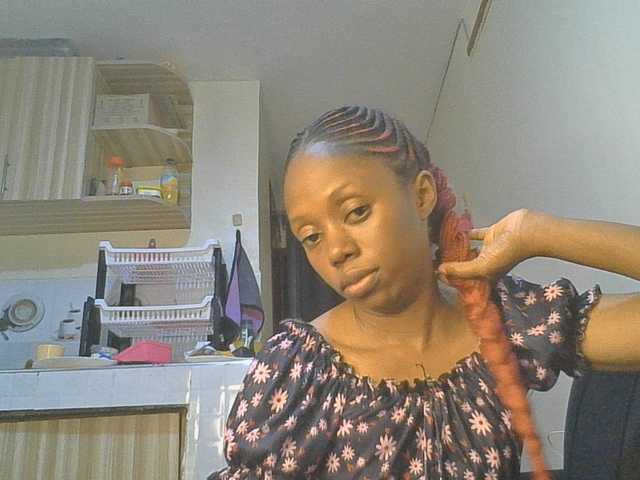 Juicygirl98 live cam on BongaCams
