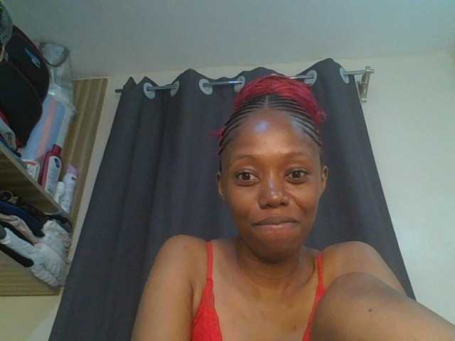 Juicygirl98 live cam on BongaCams