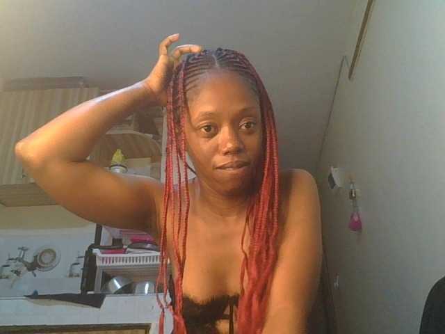 Juicygirl98 live cam on BongaCams