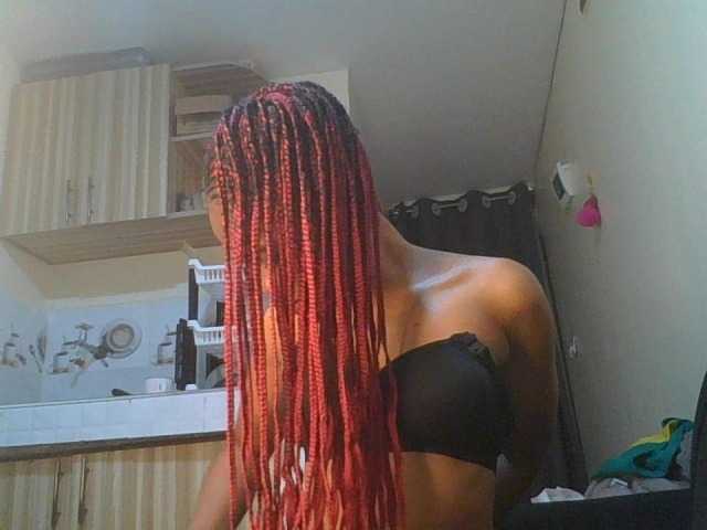 Juicygirl98 live cam on BongaCams