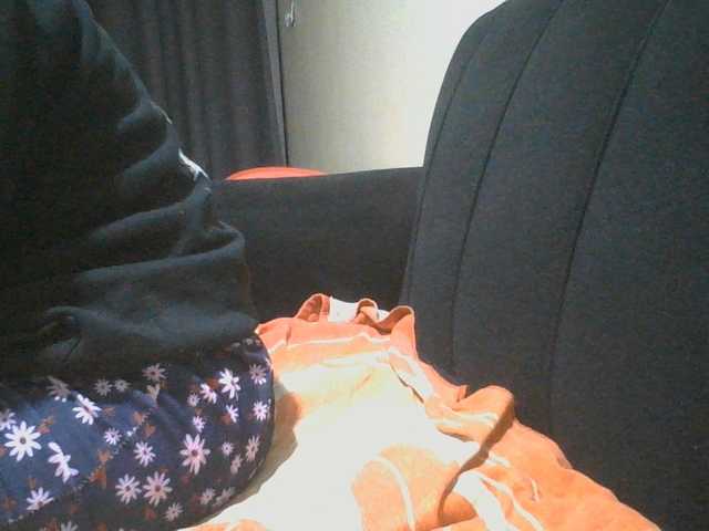 Juicygirl98 live cam on BongaCams