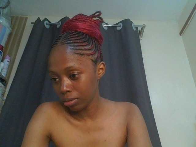 Juicygirl98 live cam on BongaCams