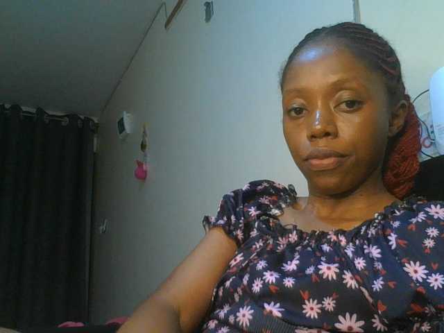 Juicygirl98 live cam on BongaCams