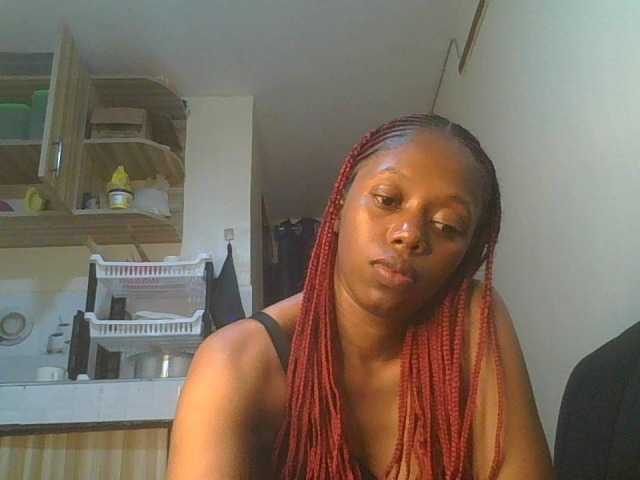 Juicygirl98 live cam on BongaCams