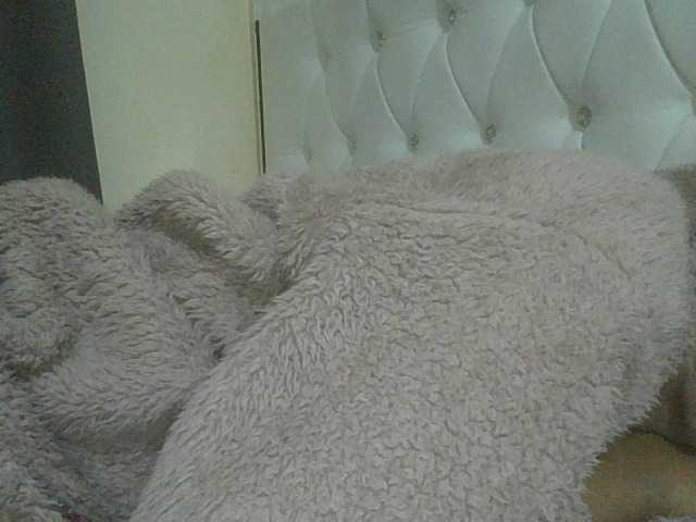 Juicygirl98 live cam on BongaCams