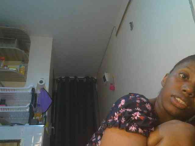 Juicygirl98 webcam