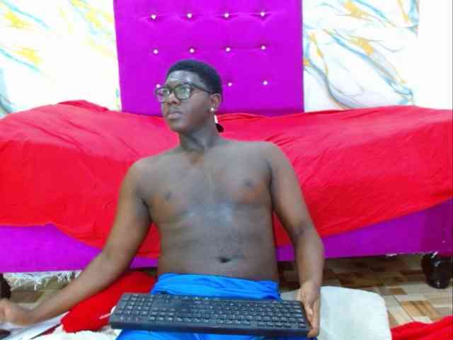 STEVENMEGGAN Live Webcam on BongaCams
